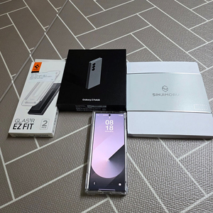 갤럭시 Z 폴드6 1TB 실버 쉐도우 자급제 공기기 팝니다