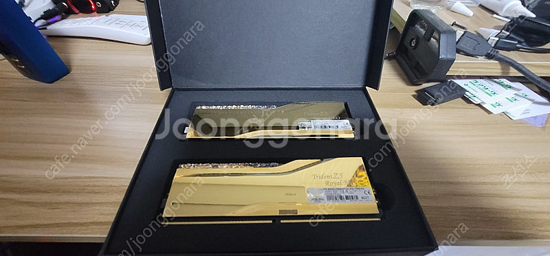 지스킬 트라이던트Z5 로얄 DDR5 32GB 골드 80...--0
