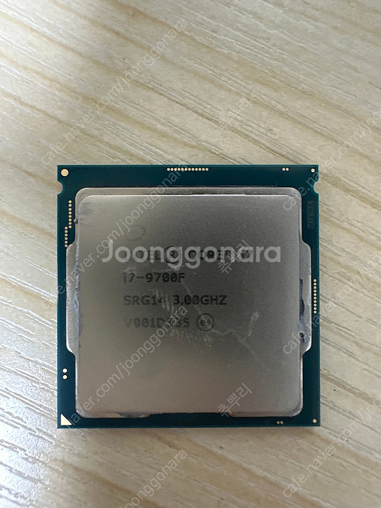 i7 9700F--0