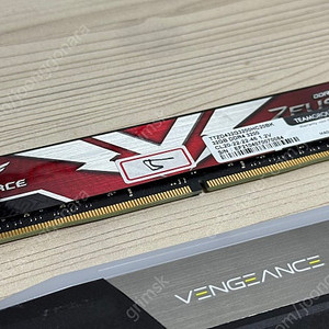 [50%할인] 팀그룹 T포스 DDR4 램 32G 3200MHz CL20 제우스