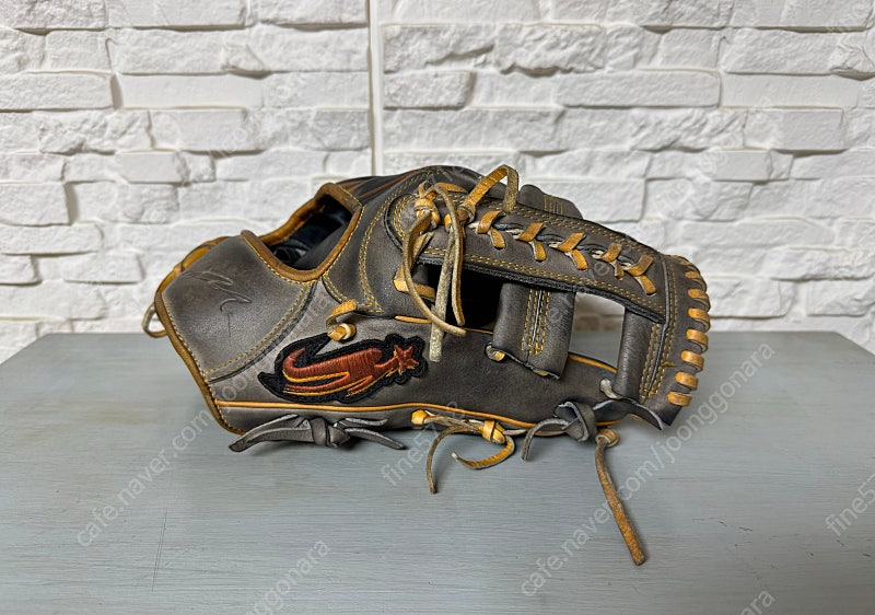 어텀블라썸 내야 11.75인치 야구 글러브 이미지