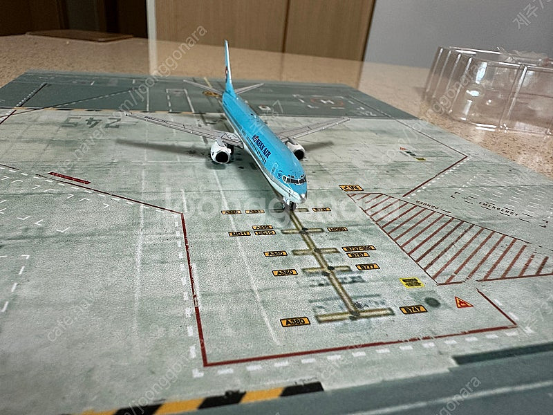 1:400 대한항공 다이캐스트 B737-900--2
