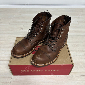 레드윙 8111 E2 255 사이즈 팝니다