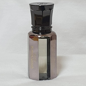 다니엘트루스 밤쉘루스