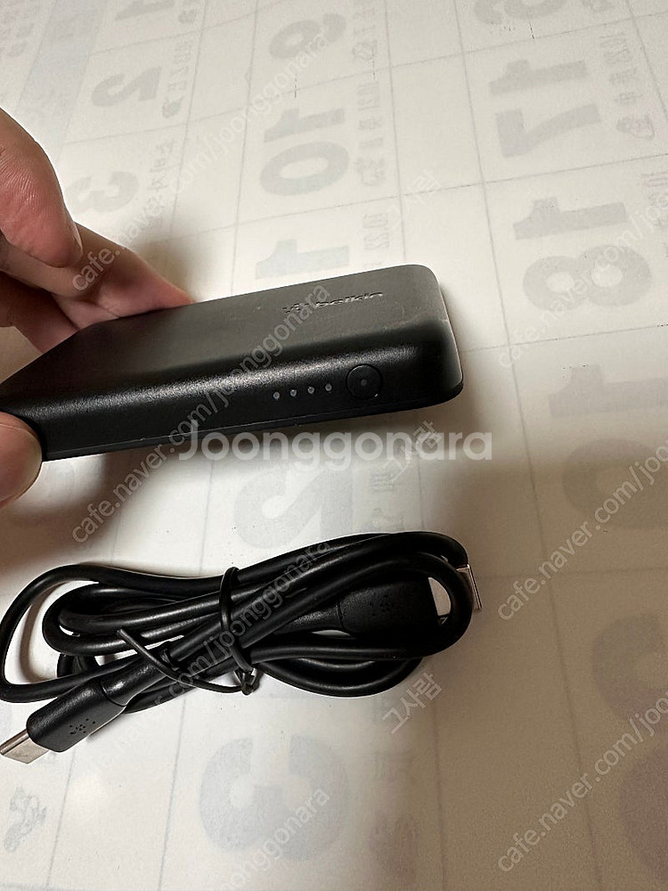 벨킨 마그네틱 무선 충전 보조배터리 2500mAh--2