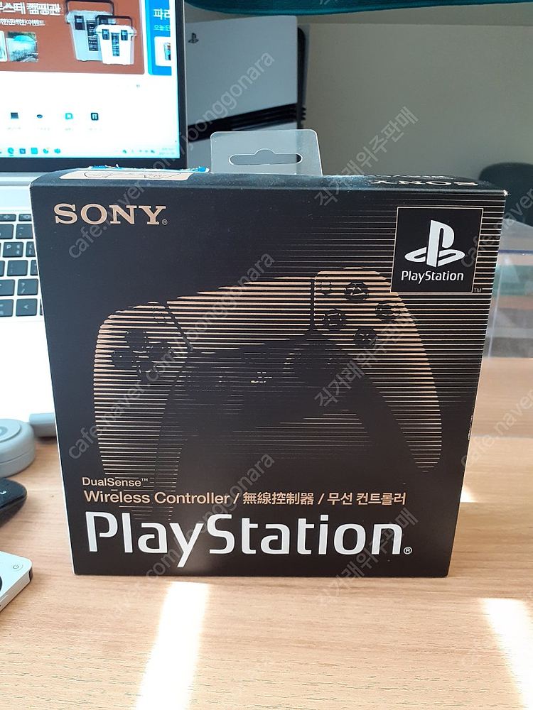 PS5 듀얼센스 30주년 에디션 판매합니다.--0