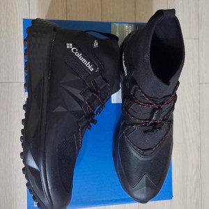 콜롬비아 등산화 285 미착용 새제품