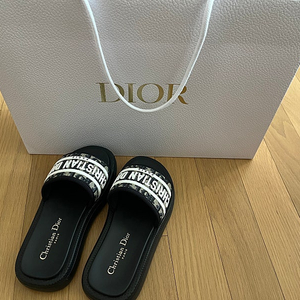 디올 슬리퍼 Dior Dioriviera Dway 뮬
