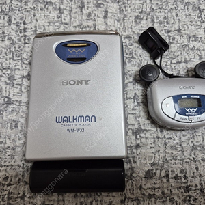 SONY 워크맨 WM-WX1 실버색상 정상작동품 판매합니다.
