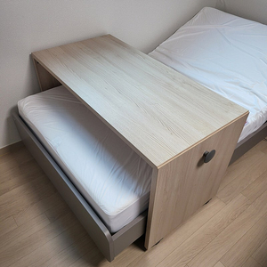 일룸 공통 베드테이블 SS침대용 D600 새상품급 판매합니다.
