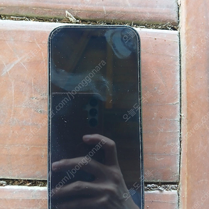 아이폰 16프로 256gb 블랙티타늄 자급제 12월에 구매한거 80만원에 판매합니다