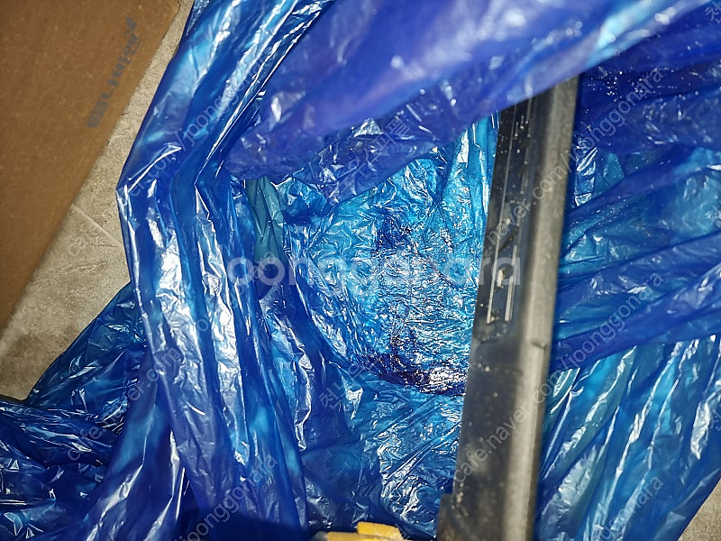 20인치 디월트 전기톱 dcm575n 판매 합니다--3