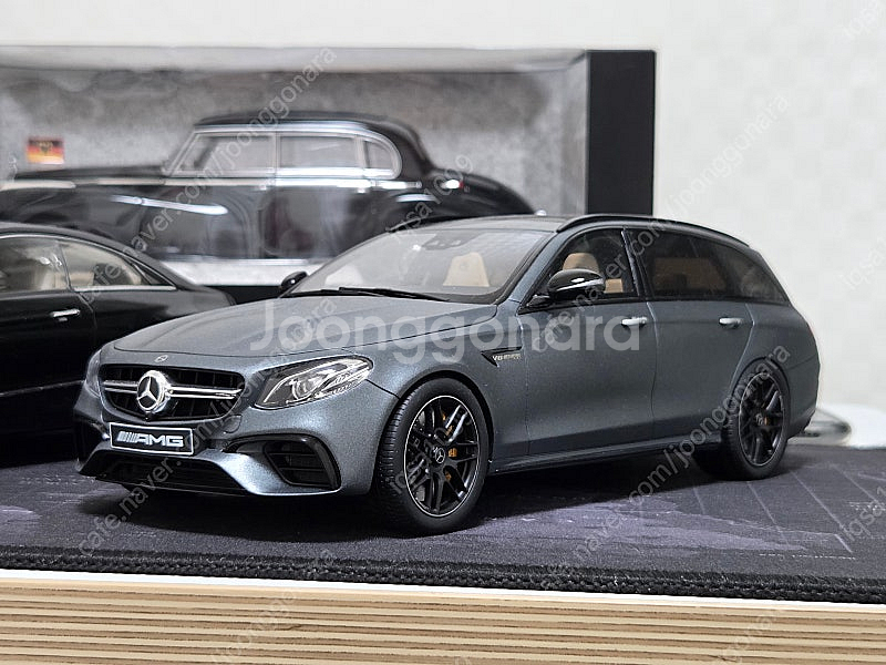 1/18 GT SPIRIT 메르세데스 벤츠 E63 AM...--0