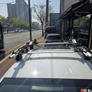 툴레 598 자전거 케리어+기본바 팜(유일 루프렉 풋 1세트포함) 팝니다.