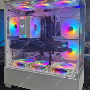 개인)최신 라이젠 9600X , RX6800 고사양 게임용 컴퓨터 본체 판매합니다 25년3월 조립