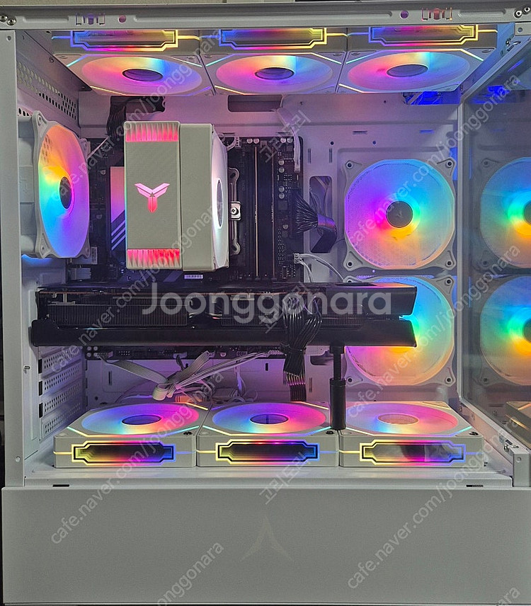 개인)최신 라이젠 9600X , RX6800 고사양 게...--1