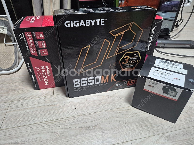 개인)최신 라이젠 9600X , RX6800 고사양 게...--2