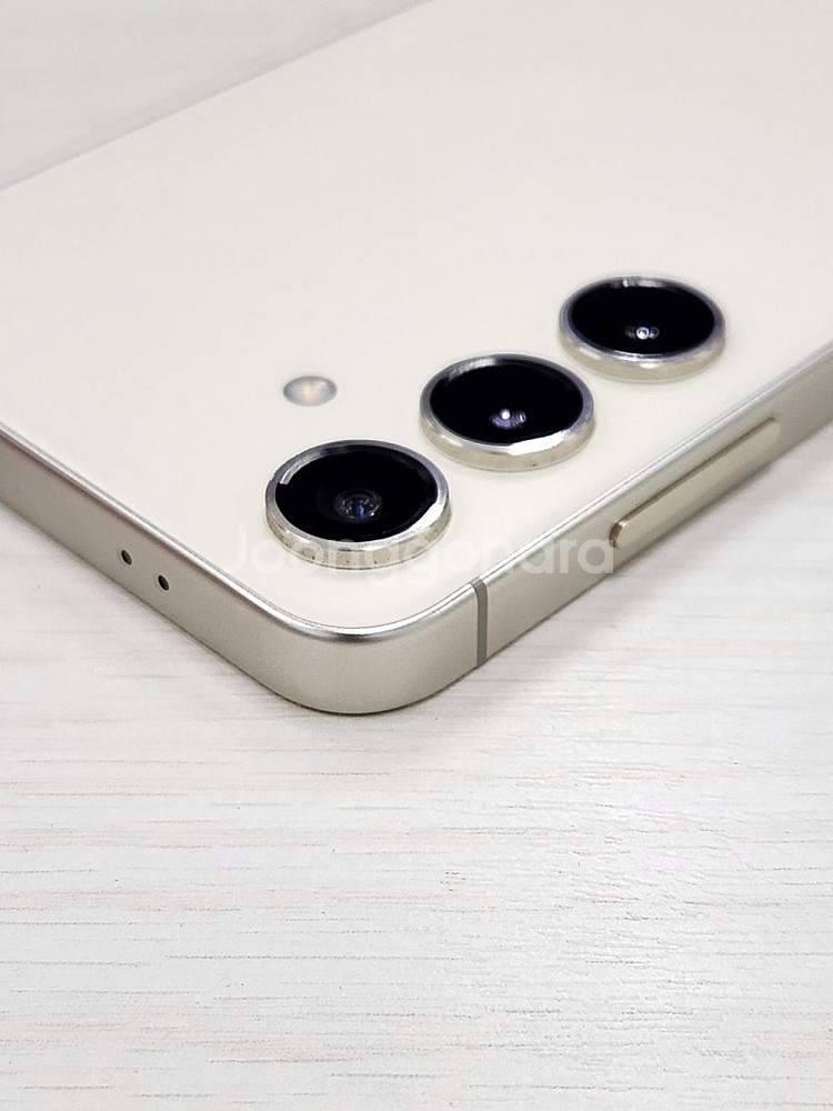 갤럭시 S24 옐로우색상 256용량 새상품컨디션 초SS급 단말기 52만 판매합니다--6