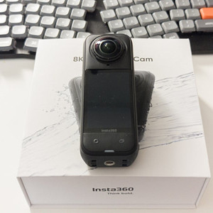 인스타360 Insta360 X5 마운트, 배터리 충전독 포함