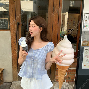 온드민 리예 체크 블라우스