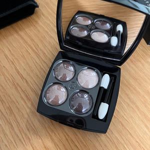 샤넬 레 꺄트르 옹브르 아이섀도우 (226) 새제품