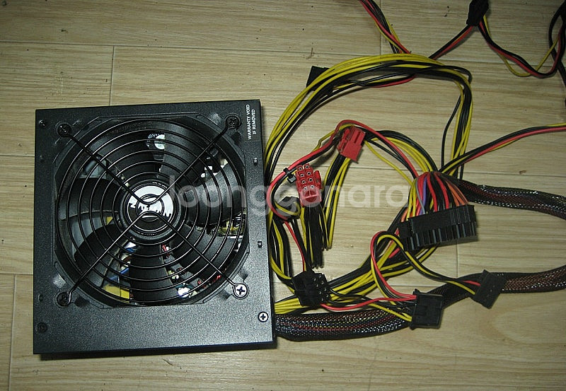 HIS 라데온 RX 560 2g 팝니다--2