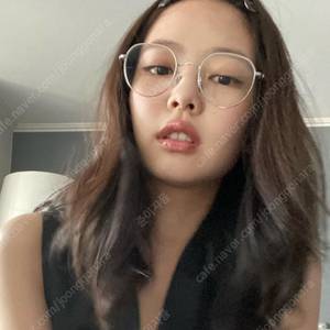 젠틀몬스터 인더무드 02 제니 안경