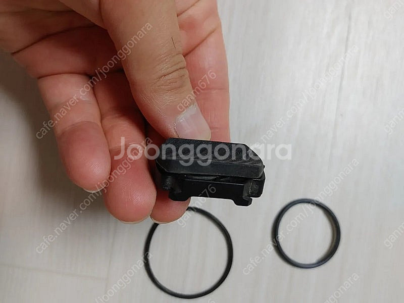 **신품급] 마진 제미니 210 스피드 케이던스 자전거 센서 가민 브라이튼 호환 센서 단품 팝니다. (택포1만)**--4