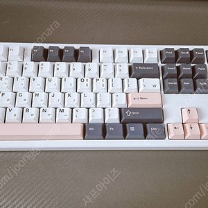 큐센 Q104 PBT 풀윤활 화이트 애플민트v1 기계식 키보드 팝니다
