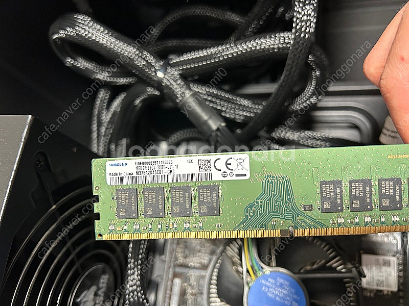 GIGABYTE GA-B360M-D2V + Intel ...--5