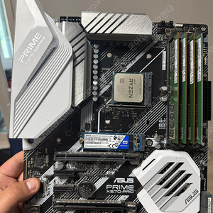 5800x3d,x570 49만