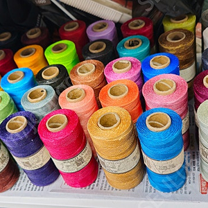 가죽공예, 일반 공예용 왁스실 (0.5mm 320m 43색) 팝니다.