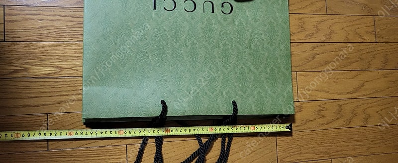 구찌 루이비통 부쉐론 버버리 디올 프라다 딥디크 입생로랑 명품 종이가방 이미지