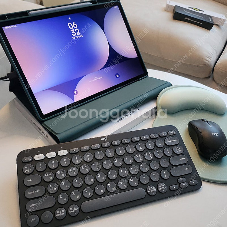 갤럭시 탭 S10+ 5G 512GB, 키보드 케이스 북...--0