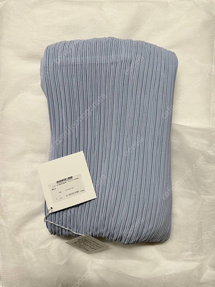 이세이미야케 8월 해칭 라이트블루 1사이즈 벼룩--1