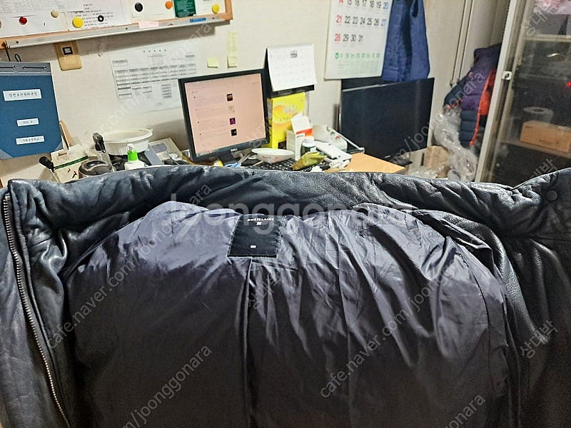샤트렌 인조가죽 롱패딩 팝니다--3