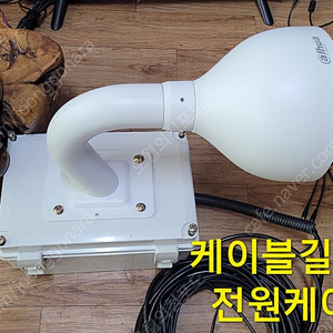 CCTV 210만화소 PTZ카메라1개 외부용카메라4개 풀 쎗트 팝니다