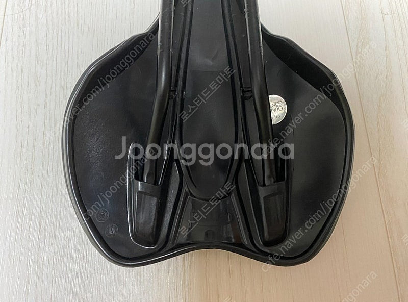 셀레 이탈리아 slr 부스트 안장 판매합니다--2