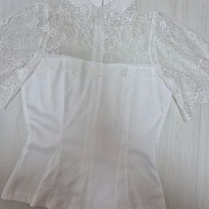 레이스블라우스