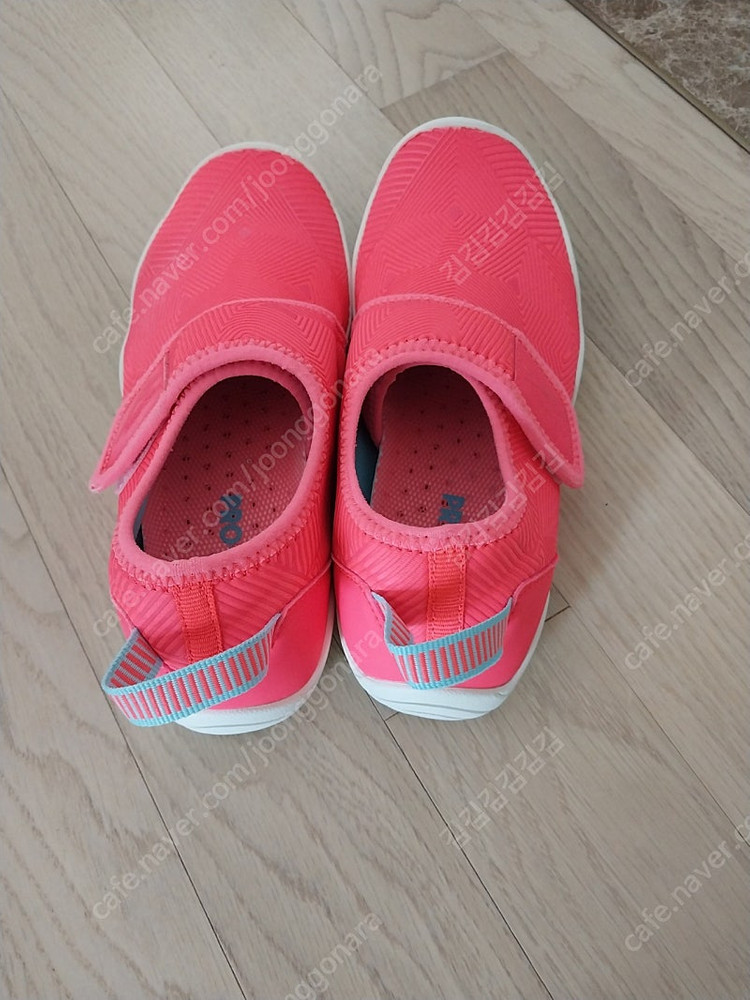 여아 아쿠아슈즈 이미지