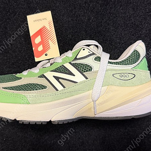 뉴발란스 990 v6 아보카도 275