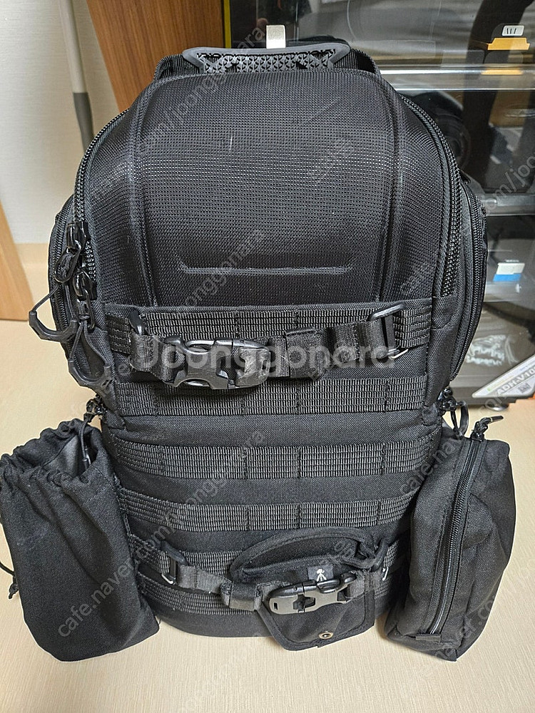 로우프로 프로택틱 350 AW II 카메라 백팩 팝니다...--0