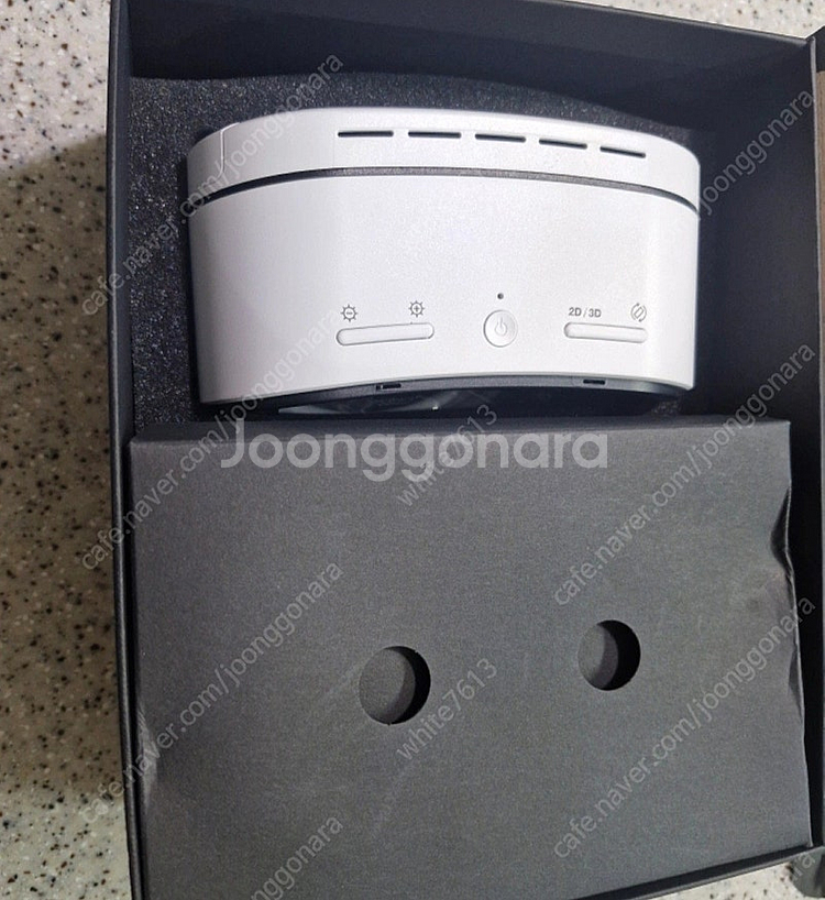 VR 헤드셋 판매합니다.--1