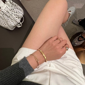 [새상품] 현민 밍밍마켓 알라플랫 펀칭 화이트 245