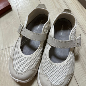 살로몬 메리제인 화이트 230