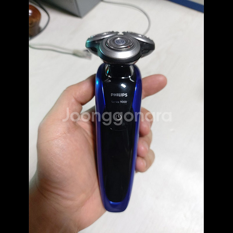 필립스 9000 시리즈 고급 면도기--0