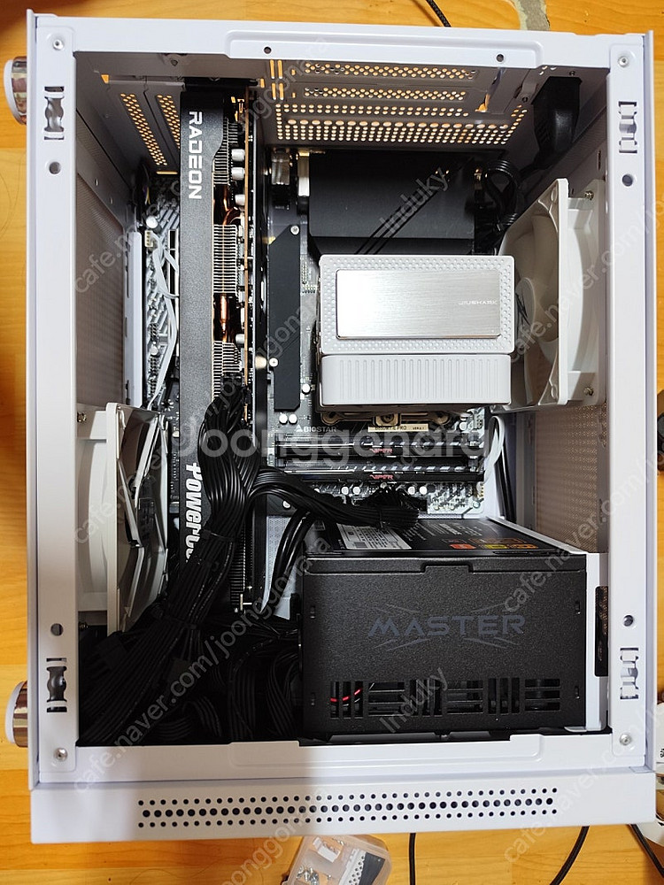 라이젠 9600X + 라데온 RX9070 본체--1