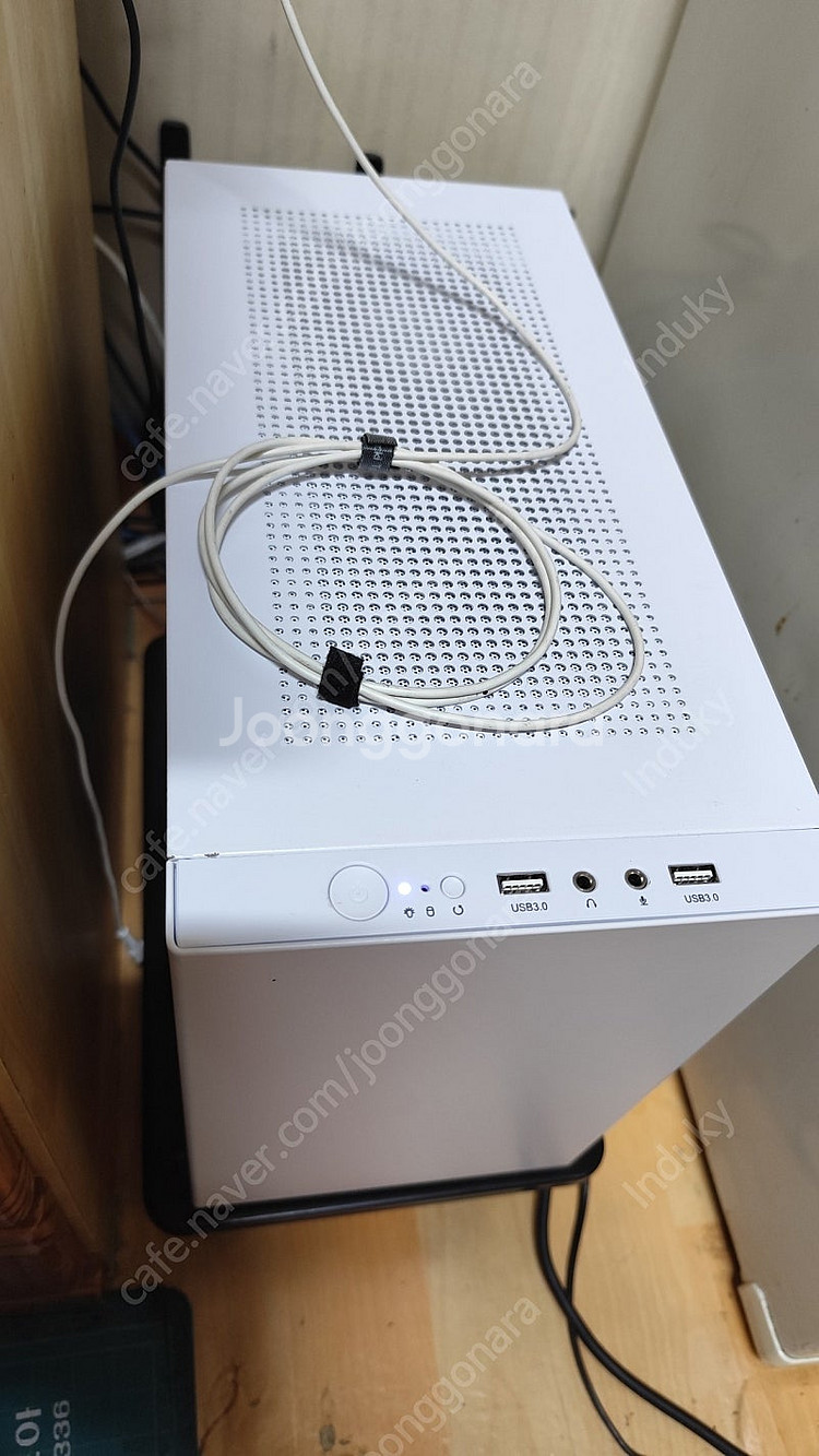 라이젠 9600X + 라데온 RX9070 본체--2