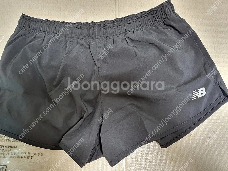 뉴발란스 스포츠 에센셜 러닝 여성 3인치 쇼츠 반바지--0