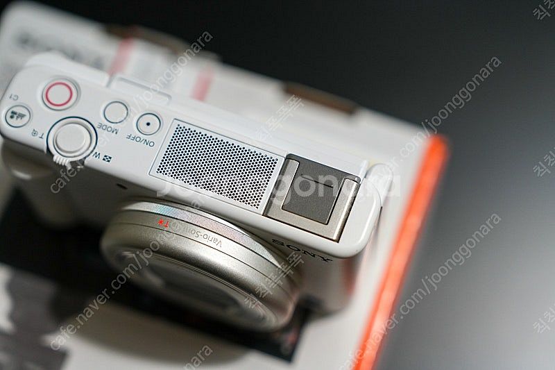 소니 zv-1 화이트 판매합니다--3